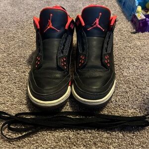 Jordan 3 crimson